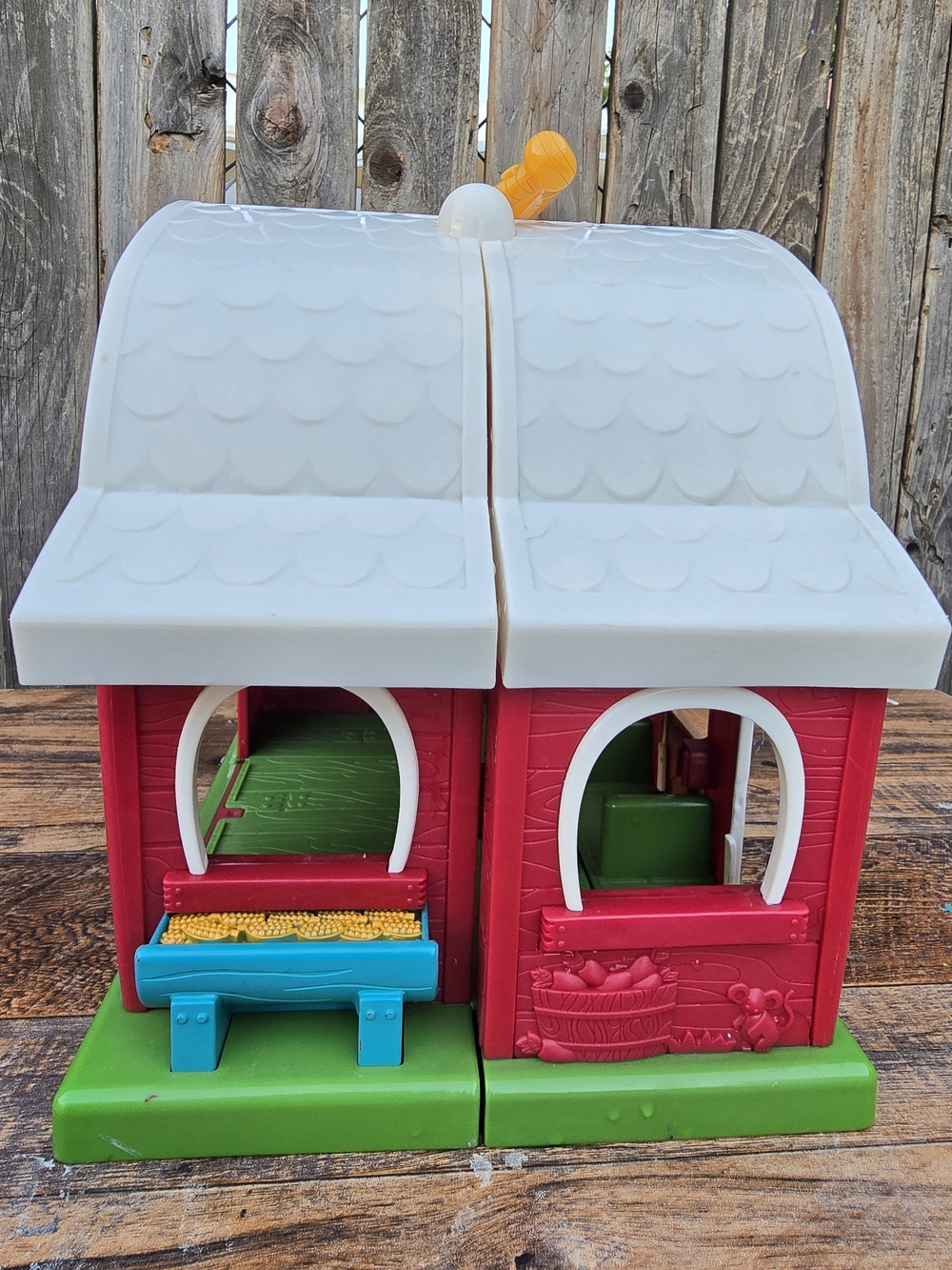 Battat Kids Red Play Barn forToddlers Toys. - Picture 3 of 7